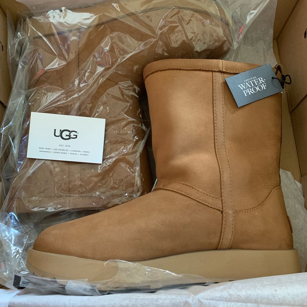 UGG Classic Short Waterproof Arctic Grip Boot - Picture 5 of 9